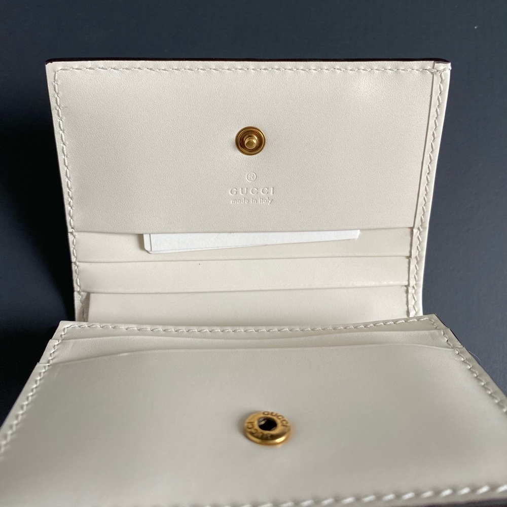 🎉HP🎉Gucci Wallet - Picture 4 of 12